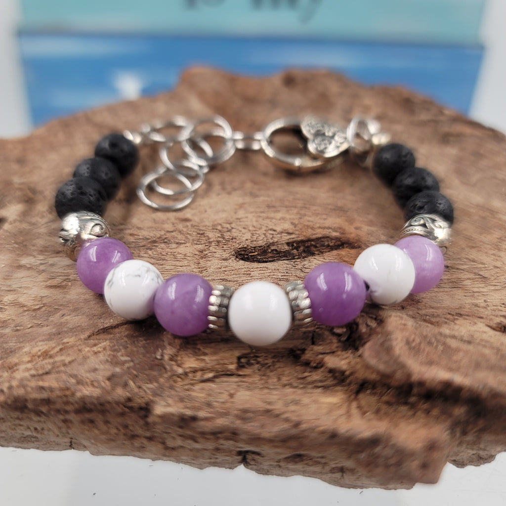 Howlite and Amethyst Bracelet