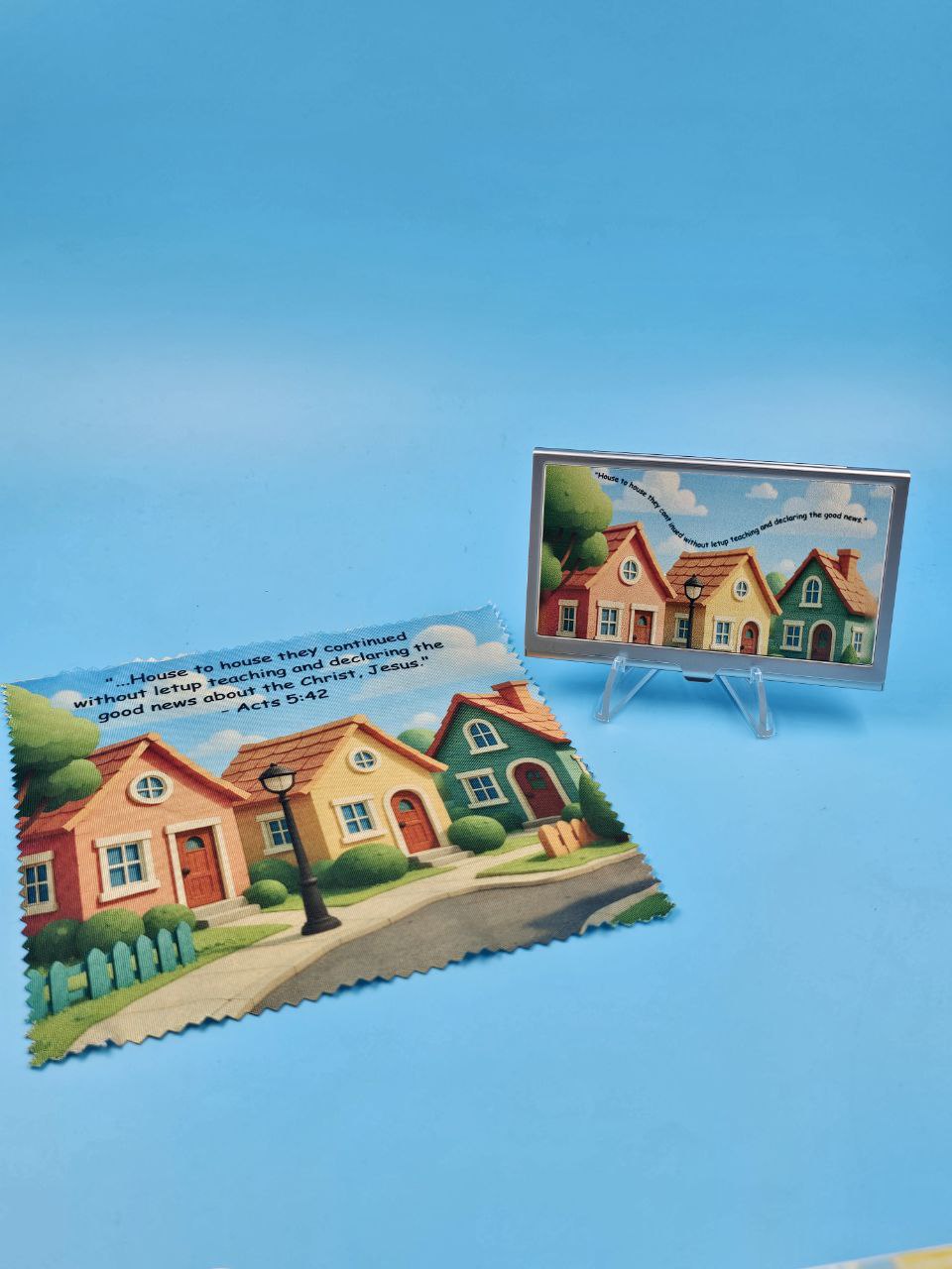 House to House Combo: Lens/Tablet Cleaner and Business Card Holder