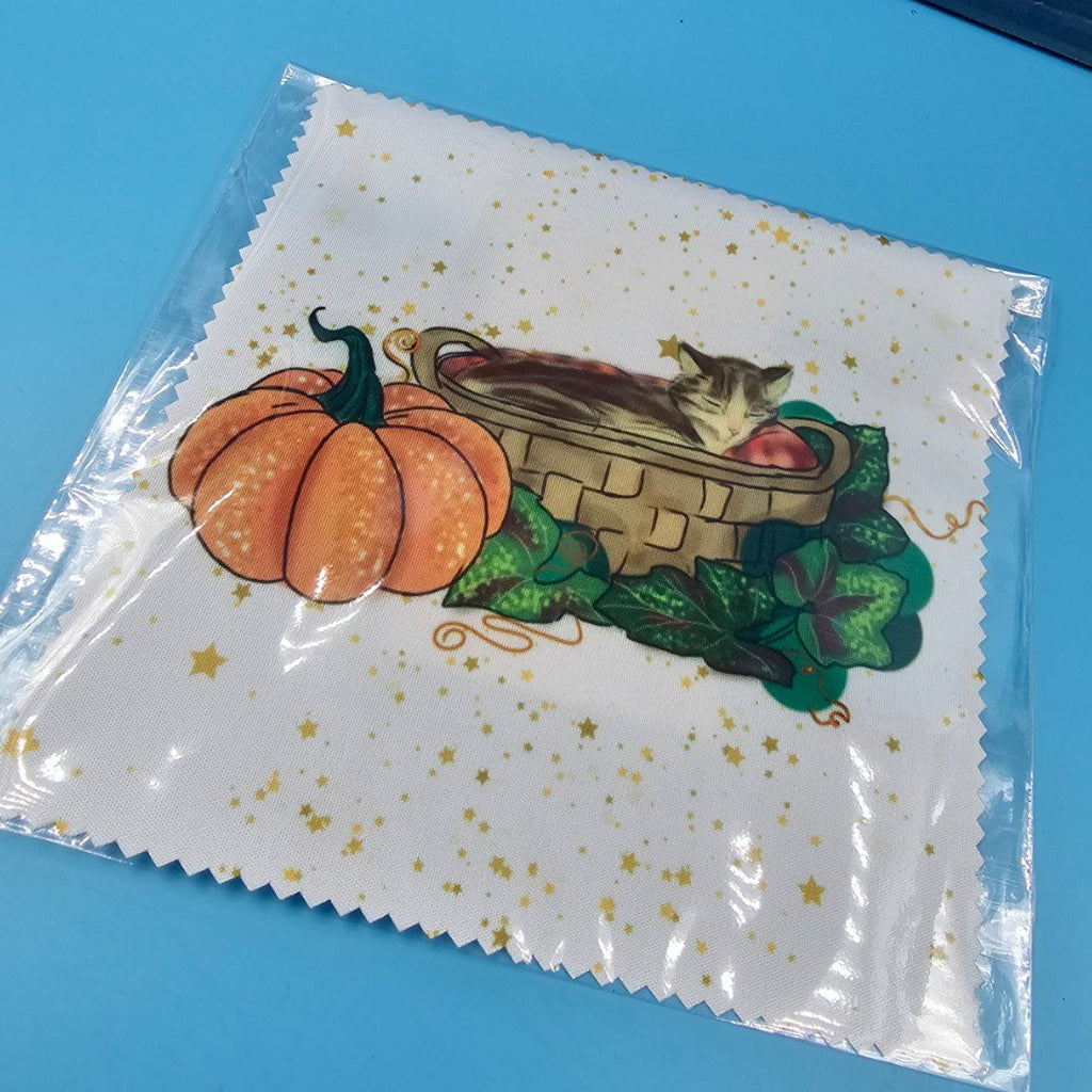 Autumn Cat Lens Cloth Cleaner (Serendipity)